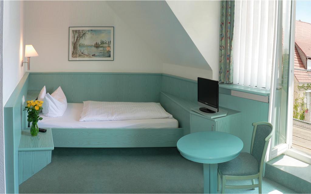 Hotel Till Eulenspiegel - Nichtrauchhotel - Garni Wurzburgo Habitación foto